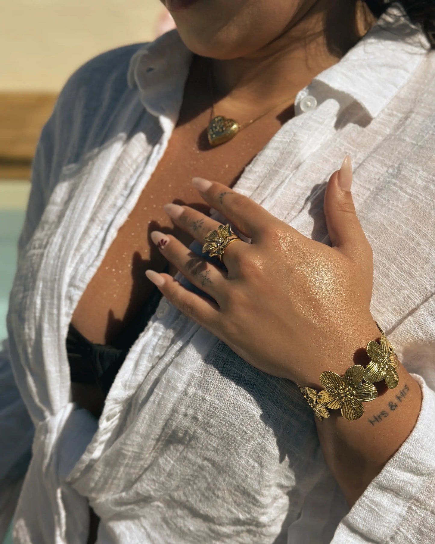Bracelet MIRÉA bijoux et accessoires, acier inoxydable plaqué or, plaqué argent, bijoux pas cher, bijoux femme, cadeau femme, BRACELET JONC MANCHETTE
ÉVIDENCE BIJOUX